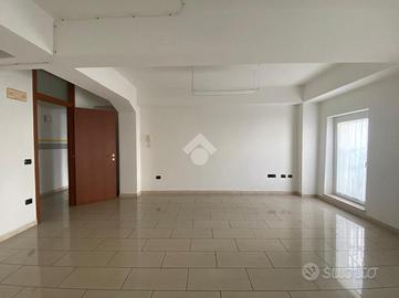 UFFICIO A VILLAFRANCA DI VERONA