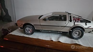 Delorean 1:8 kit montaggio edicola 