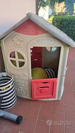 altalena e casina da giardino