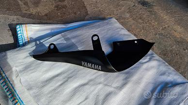 MT-07 2021 fianchetto laterale dx