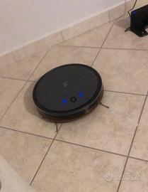 Robot aspirapolvere