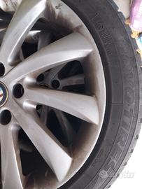 Cerchi in lega 225 45 R17 con logo Alfa Romeo