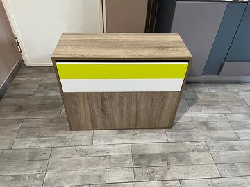 Mobiletto porta giochi per cameretta