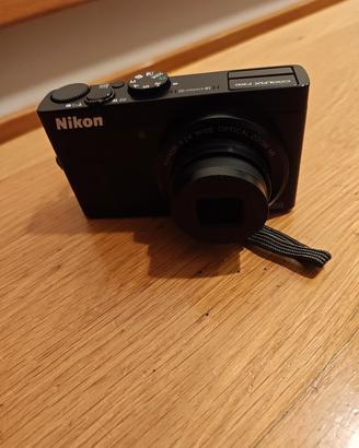 Nikon Coolpix P300 usata 
