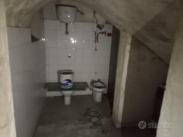 Locale commerciale da ristruttutare