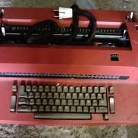 macchina da scrivere IBM elettrica