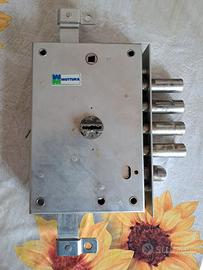 Serratura porta blindata