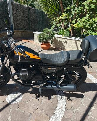 Moto Guzzi V9 Bobber 