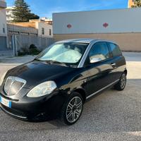 Lancia Y bicolore 1.3 multijet