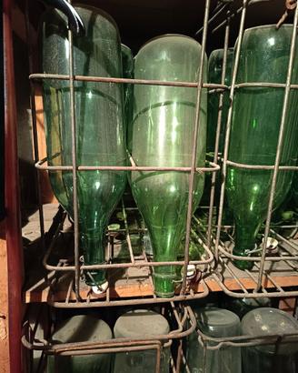 Bottiglioni in vetro verde o trasparente da 2 lt.