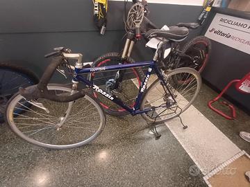 Bicicletta vintage da restaurare