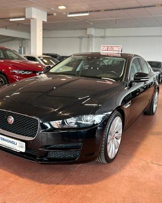 Jaguar XE PURE 2.0 D Turbo 180 CV aut.