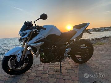 Suzuki Gsr 750