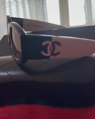 Occhiali da soli Chanel