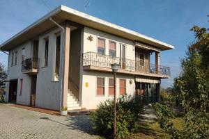 Casa singola con 5800 mq terreno Fontanelle