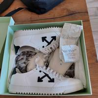 Scarpa Off-White in pelle bianca