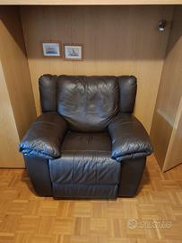 Poltrona in pelle marrone