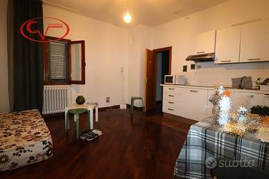Villa di 452 m² con 4 locali a Montevarchi