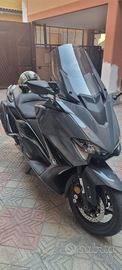 Yamaha tmax 560 tech max 2022