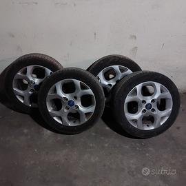 cerchi originali ford fiesta con pneumatici