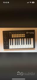 🎹 Novation Launchkey 25 – Controller MIDI USB