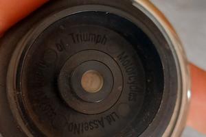 Triumph scrambler  copertura sella specchi  tappo