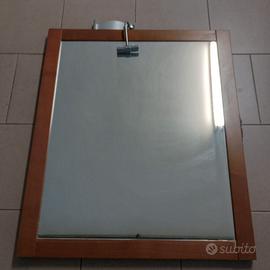 specchio da bagno con lampada/luce