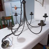 Lampadario in ferro battuto