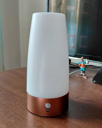 Lampada da comodino a led con sensore di movimento
