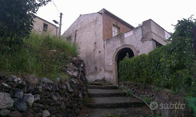 Vecchio Casale a Savoca Contura(ME)