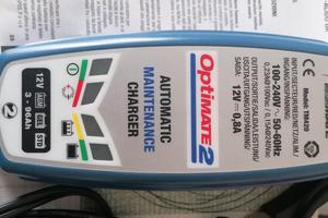 CARICATORE E MANTENITORE IN CARICA PER BATTERIE 