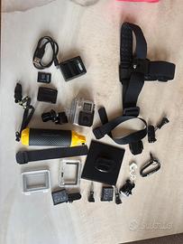 GoPro Hero 4 con accessori