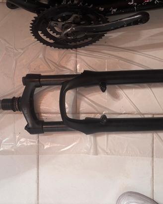 Forcella SR Suntour XCR 26”