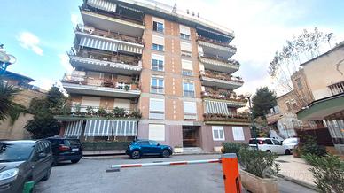 Parco sir- 4 vani+2acc. posto auto