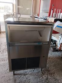 Macchina per ghiaccio BREMA da 80 kg/24h usato