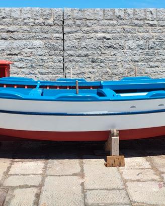 Barca in legno Lancia