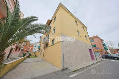 Acilia - Via Giandomenico Coleti 6