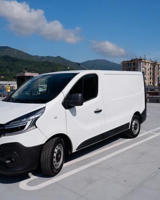 Renault TRAFIC T27 2.0 dci 145cv PC-TN Furgone Ene