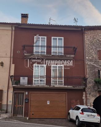 BILOCALE CON BALCONE VISTA LAGO