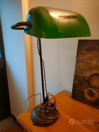 Lampada da scrivania 