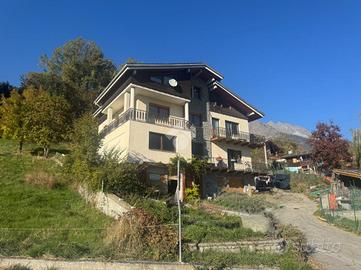 CASA INDIPENDENTE A DOUES