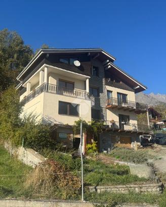 CASA INDIPENDENTE A DOUES