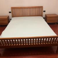 Letto completo  con  due armadietti