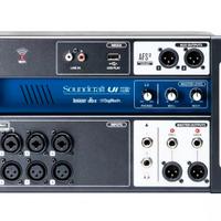 mixer soundcraft UI12 