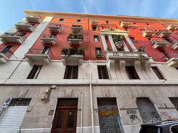 2 LOCALI A BARI