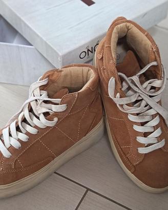 Scarpe in vera pelle Z6 Milano usate 3 volte veder