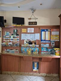 ARREDAMENTO COMPLETO TABACCHERIA 