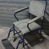 sedia a rotelle 