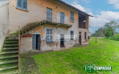 SOLUZIONE DA RISTRUTTURARE SENZA SPESE CONDOMINIAL