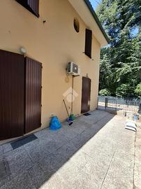 VILLA A SCHIERA A BOLOGNA